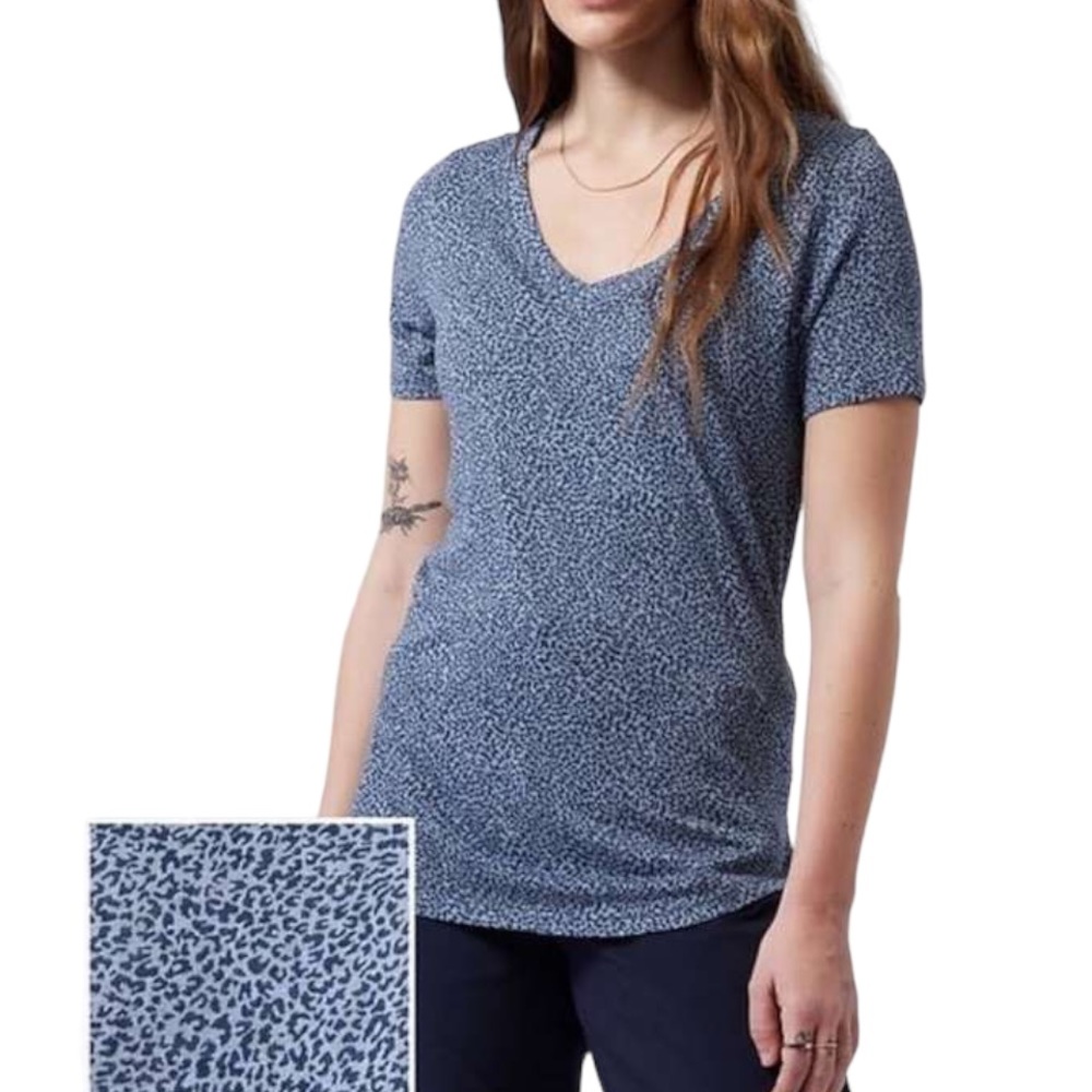 Athleta Breezy Scoop V Neck Cheetah Print Tee Size M